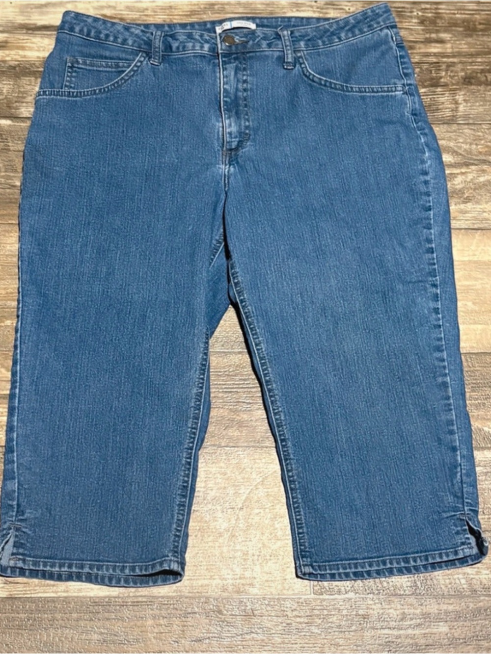 Riders by Lee Women's Mid-Length Denim Capris - Blue